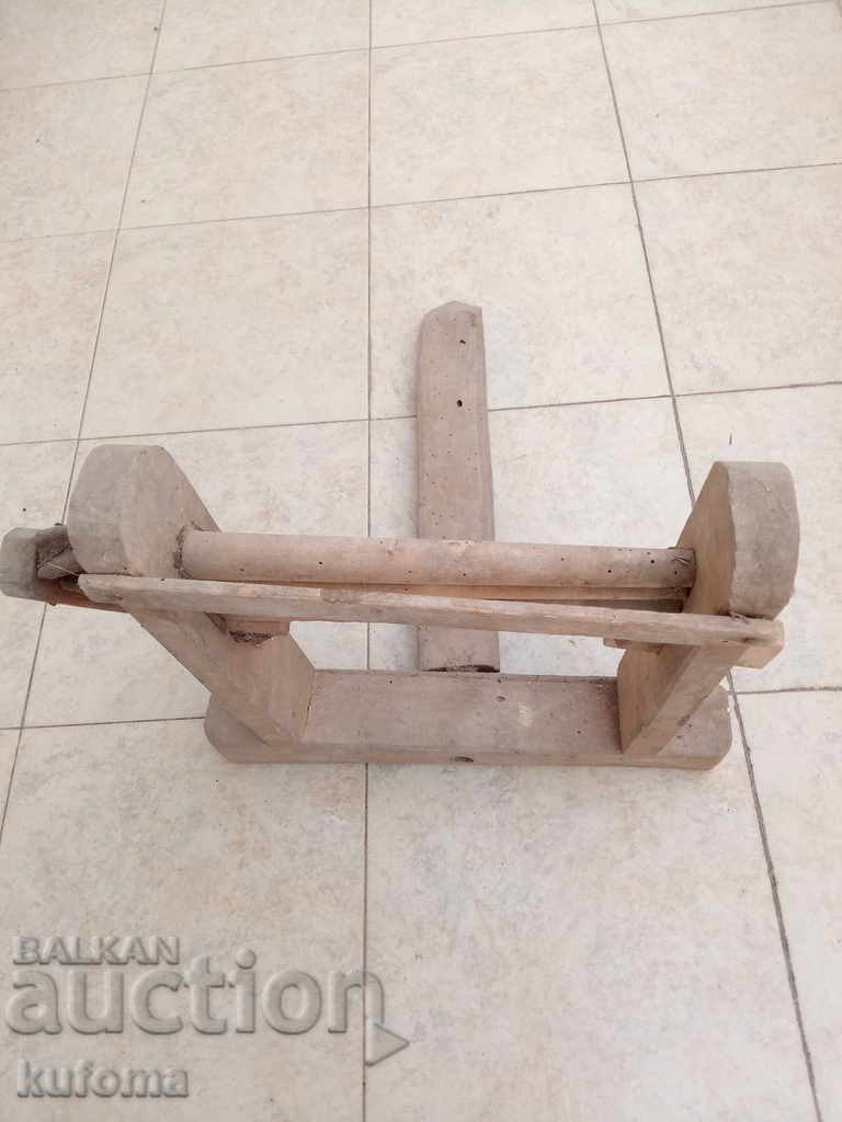 Delivery of Very old cotton press