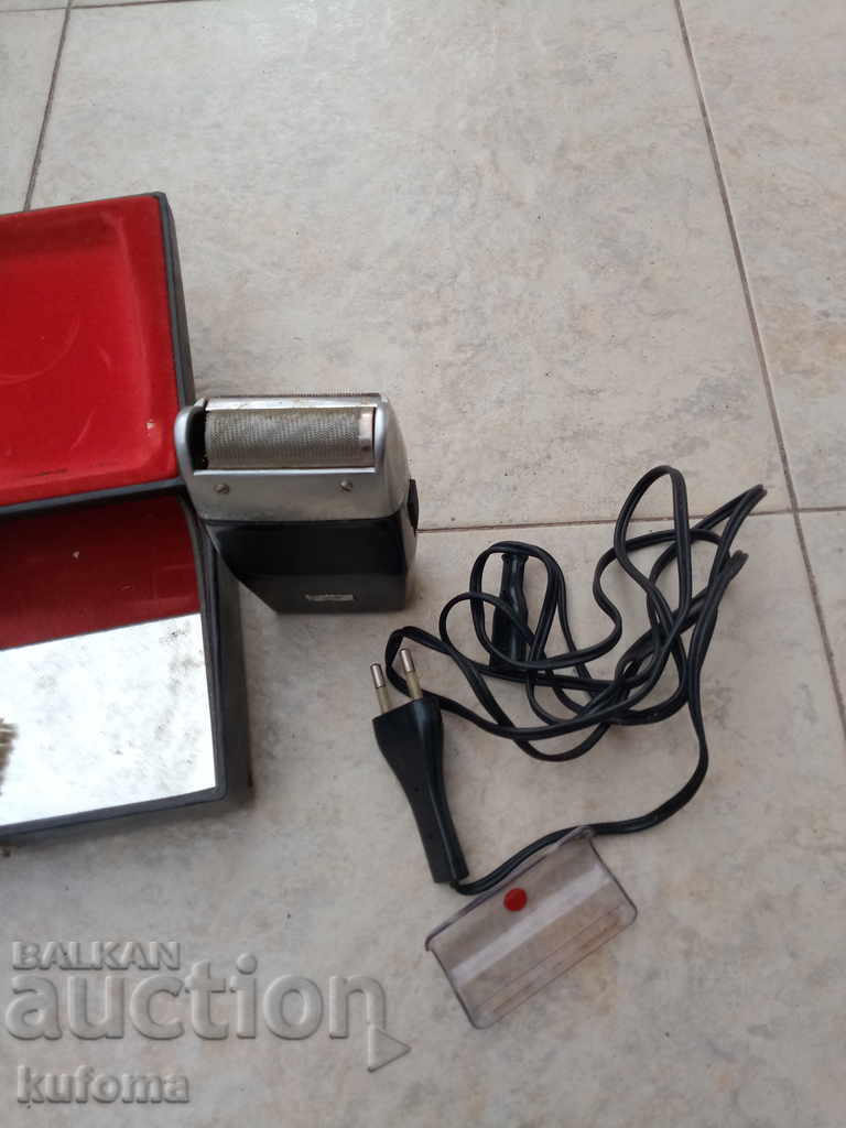 Old electric razor with price 14.99 BGN | € 7.66