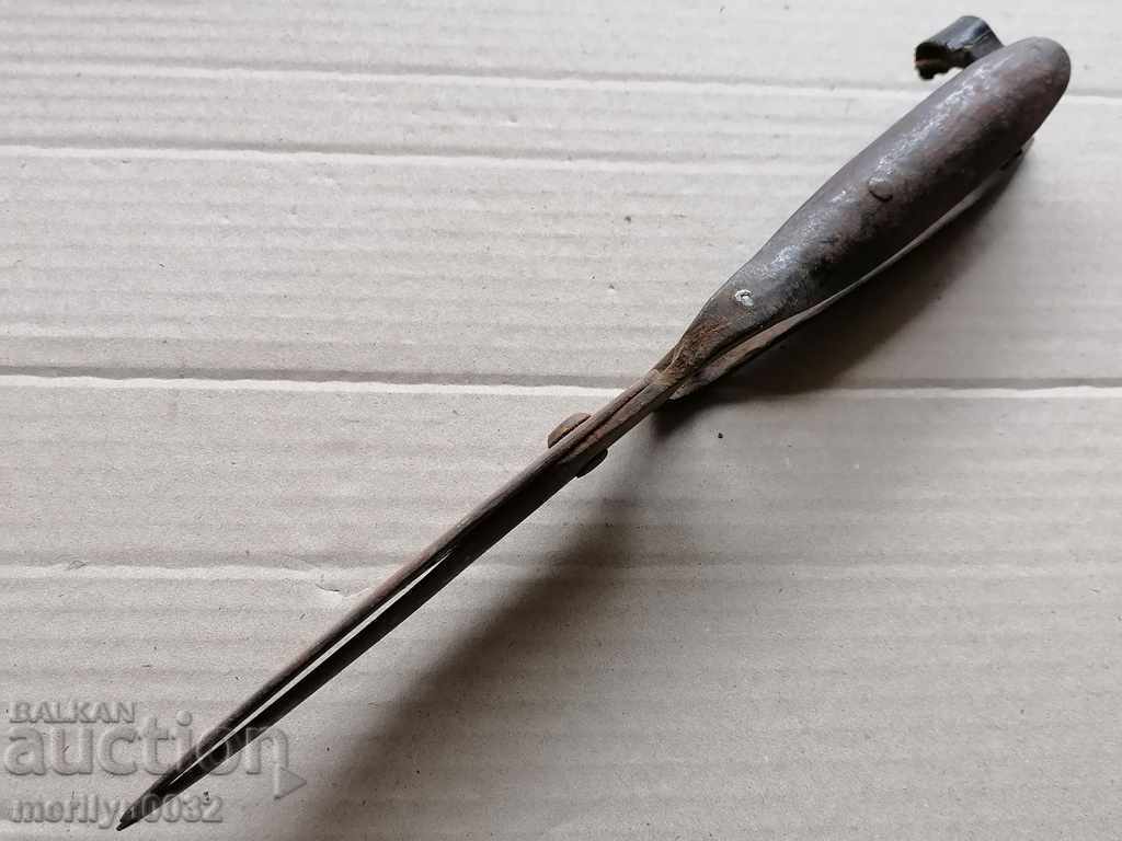 Wrought iron scissors old wrought iron scissors - 5 Wrought iron scissors old wrought iron scissors - 5