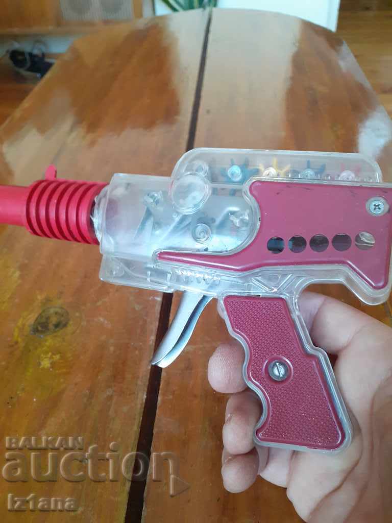 Old Kid's Gun with price 50.00 BGN | € 25.56