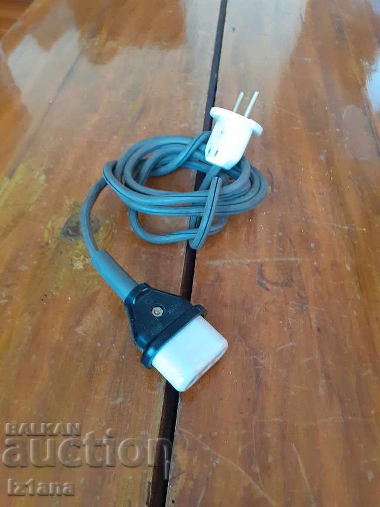 Cablu de alimentare vechi, Cablu conector