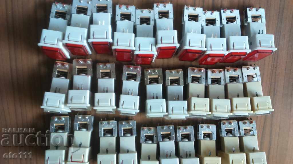 Auction ELECTRIC BUTTONS - 30 pieces Auction ELECTRIC BUTTONS - 30 pieces