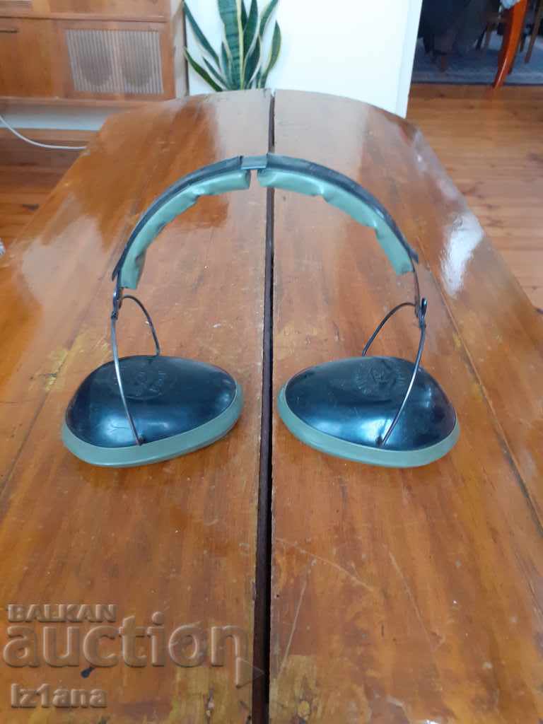 Auction Old mufflers, Riwosa Zurich earphones Auction Old mufflers, Riwosa Zurich earphones