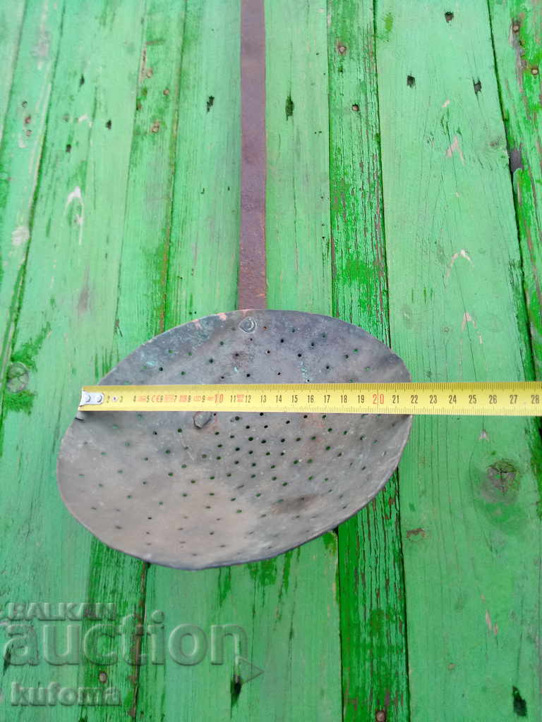 Old copper colander strainer with price 64.99 BGN | € 33.23 Old copper colander strainer with price 64.99 BGN | € 33.23
