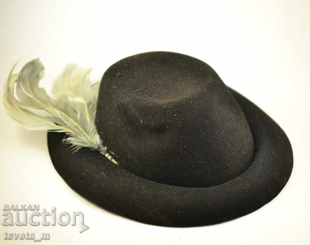Vintage hat with feathers