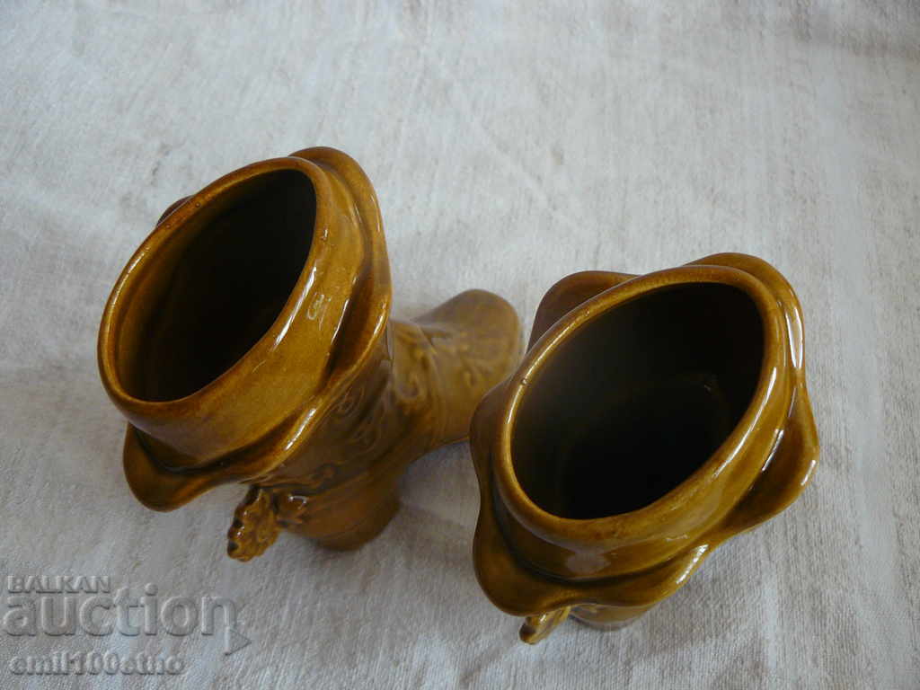 Δημοπρασία Φιγούρες - βάζα Ένα ζευγάρι μπότες - μπότες από πορσελάνη