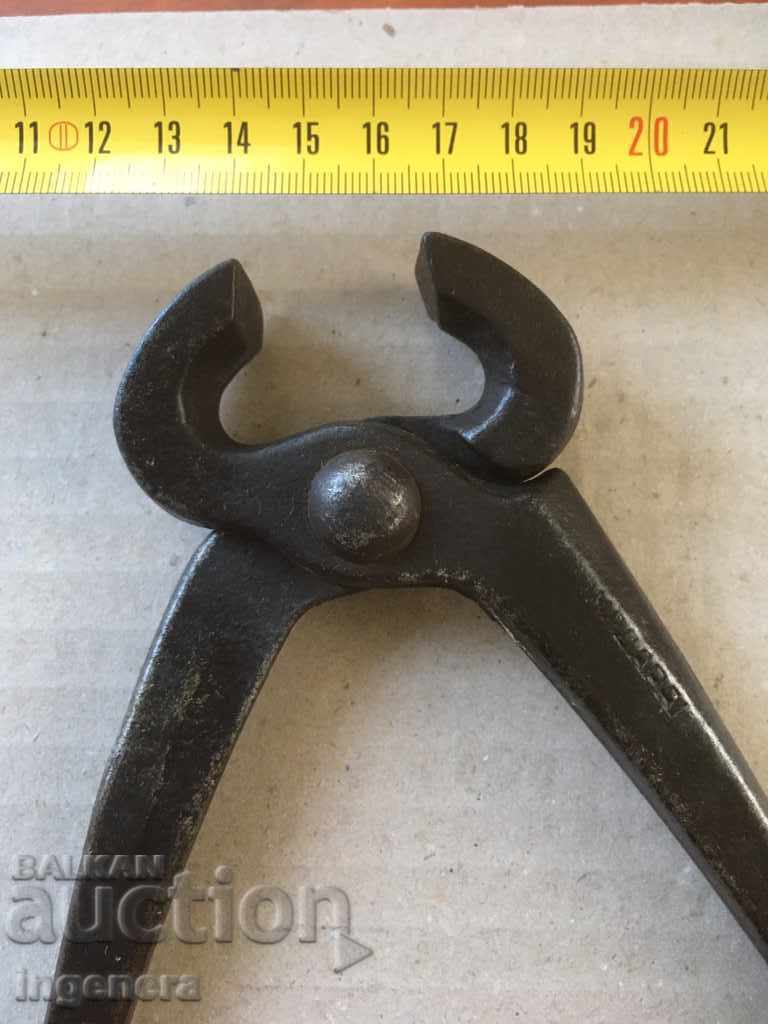 Livrarea CLESTE KERPEDEN STRUMENT FORJAT-MADARA Livrarea CLESTE KERPEDEN STRUMENT FORJAT-MADARA