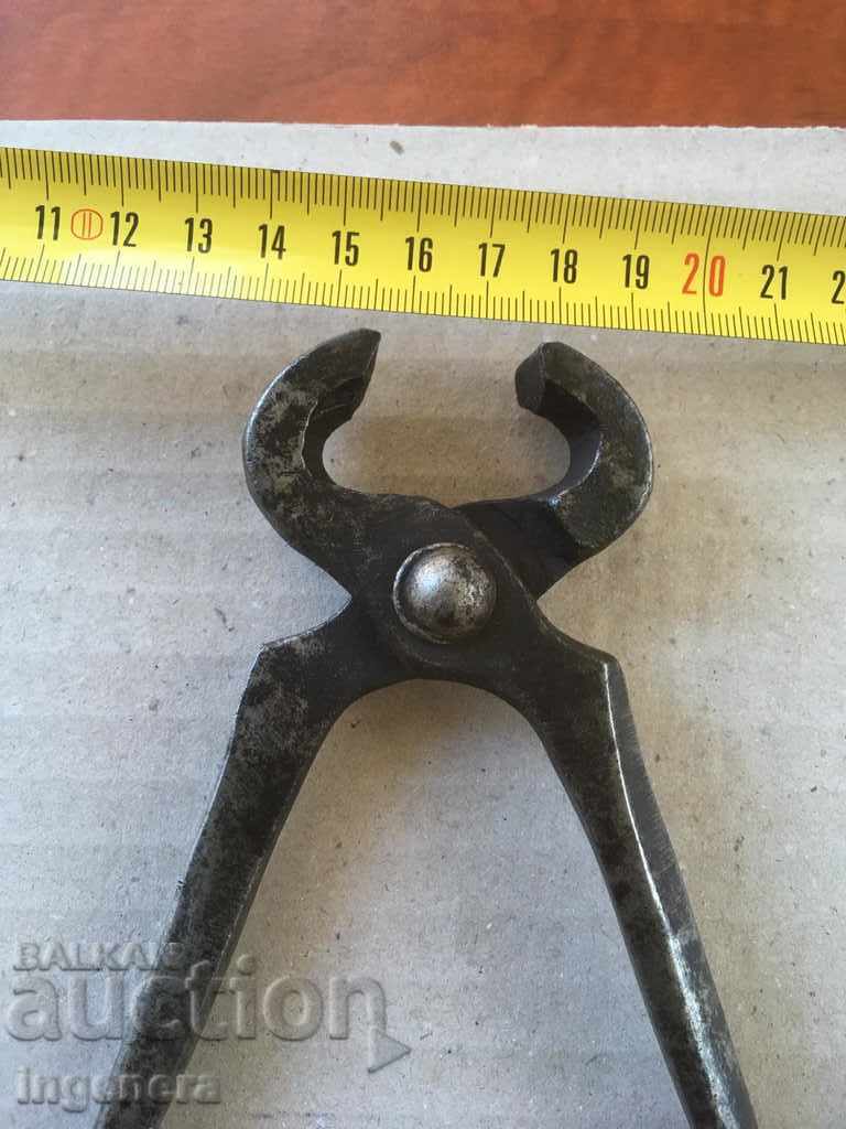 Auction PLIERS KERPEDEN OLD FORGED TOOL Auction PLIERS KERPEDEN OLD FORGED TOOL