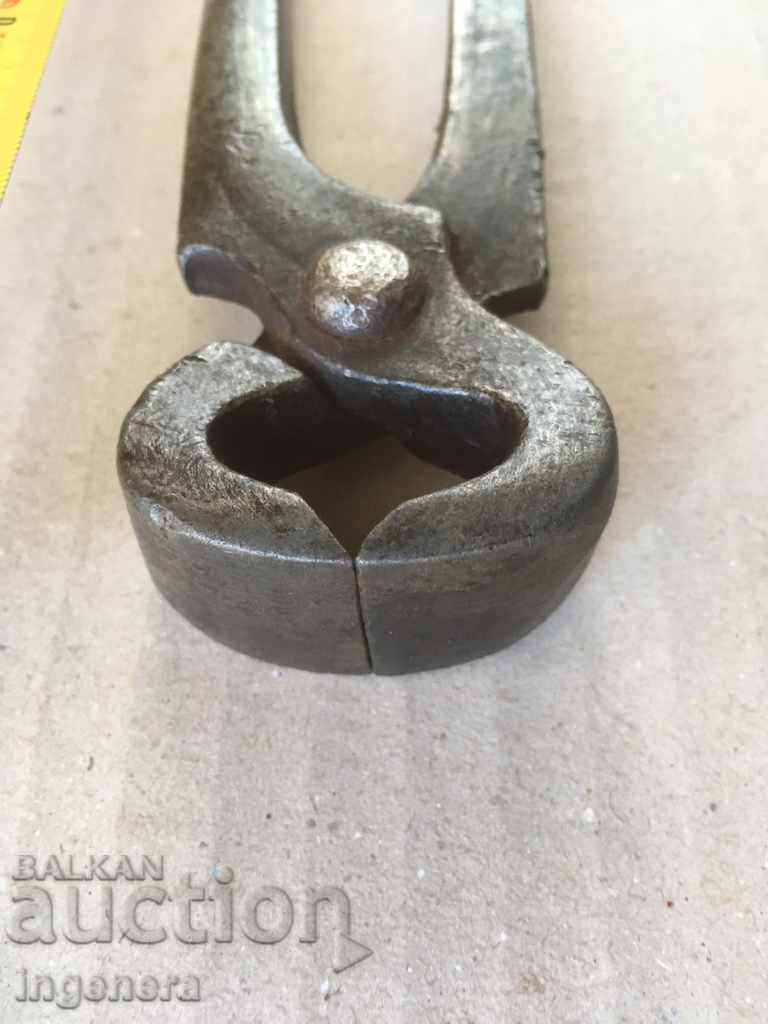 PLIERS BRAND MARKED FORGED TOOL with price 12.00 BGN | € 6.14 PLIERS BRAND MARKED FORGED TOOL with price 12.00 BGN | € 6.14