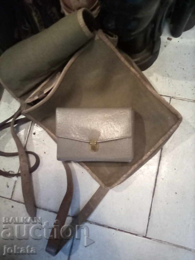 Auction  An old command bag