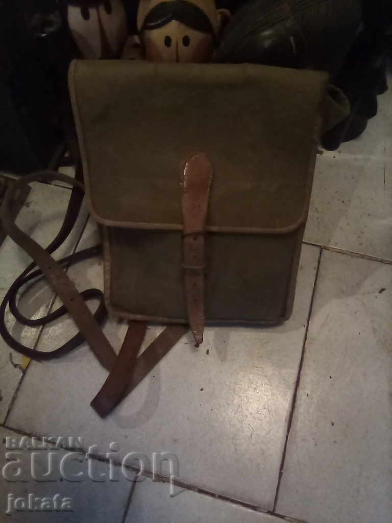 Стара командирска чанта