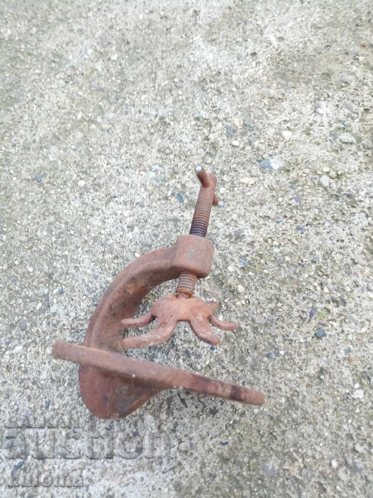 Clamp for gluing tires with price 9.99 BGN | € 5.11 Clamp for gluing tires with price 9.99 BGN | € 5.11