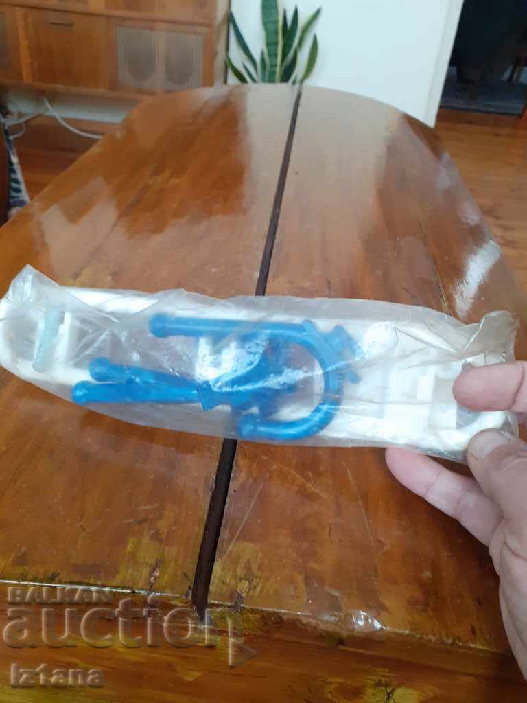 Delivery of An old hanger Delivery of An old hanger