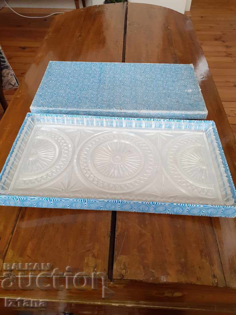 Old tray with price 15.00 BGN | € 7.67 Old tray with price 15.00 BGN | € 7.67