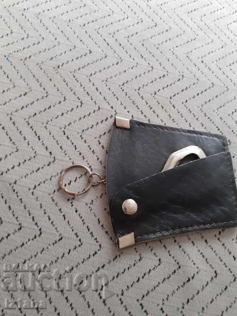 Auction  Old keychain Veliko Tarnovo 1985