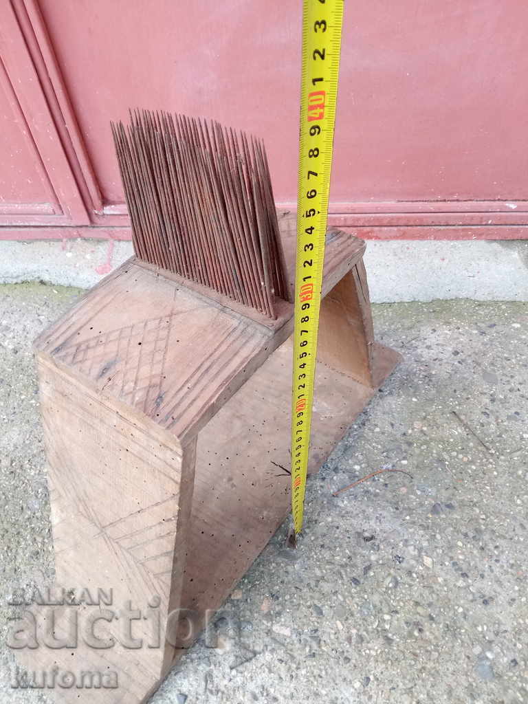 Licitație Vechi pieptene de lână Licitație Vechi pieptene de lână