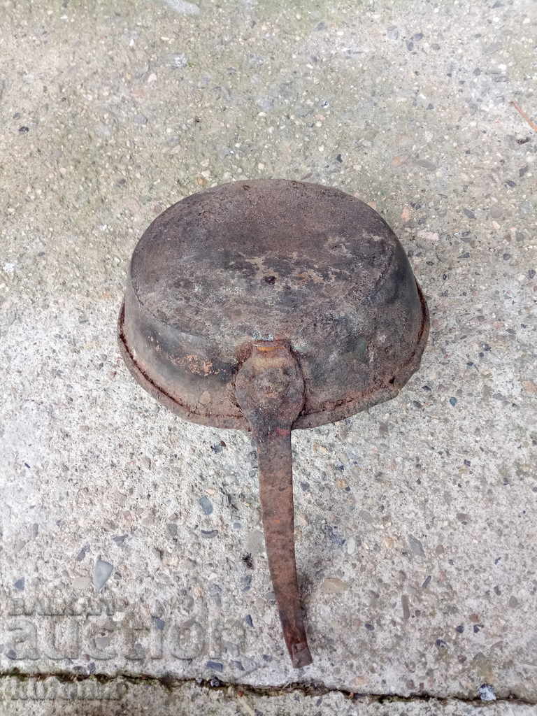 Παράδοση Παλιά κατσαρόλα χαλκού Παράδοση Παλιά κατσαρόλα χαλκού