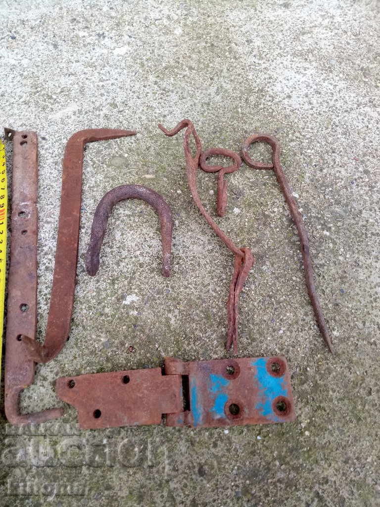 Auction  Old iron objects