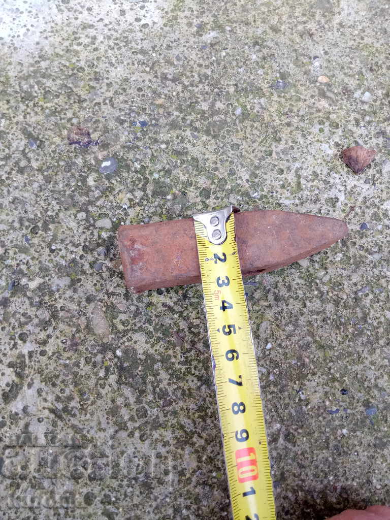 An old hammer with price 4.99 BGN | € 2.55