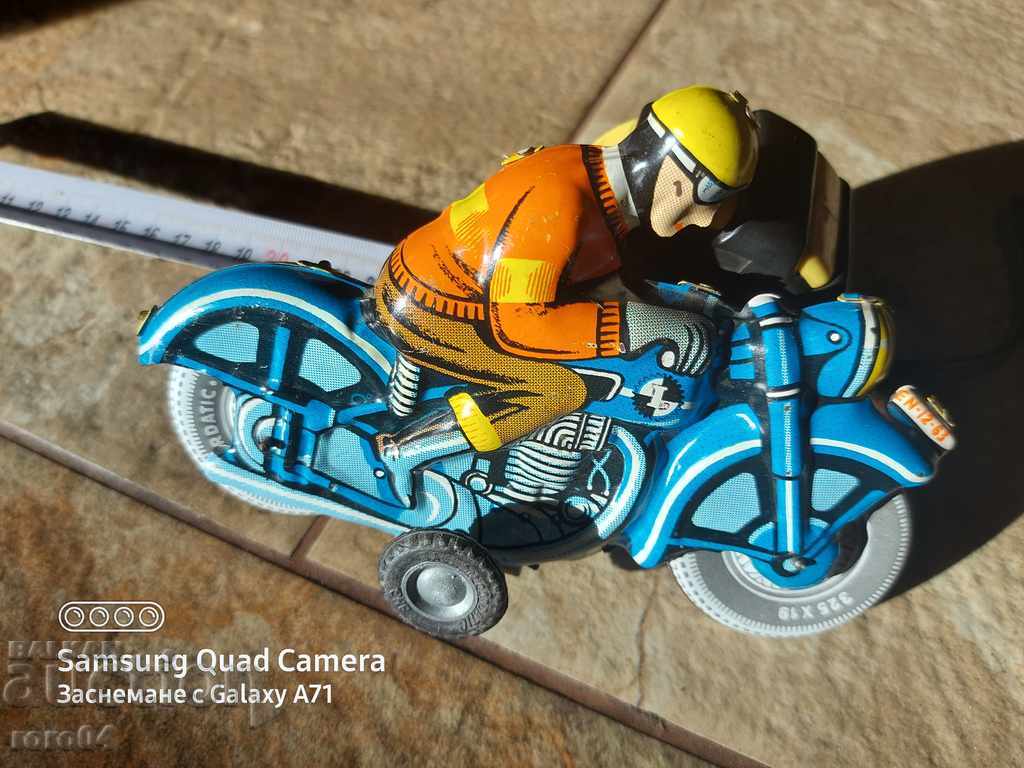 MOTORCYCLIST - 6 MOTORCYCLIST - 6