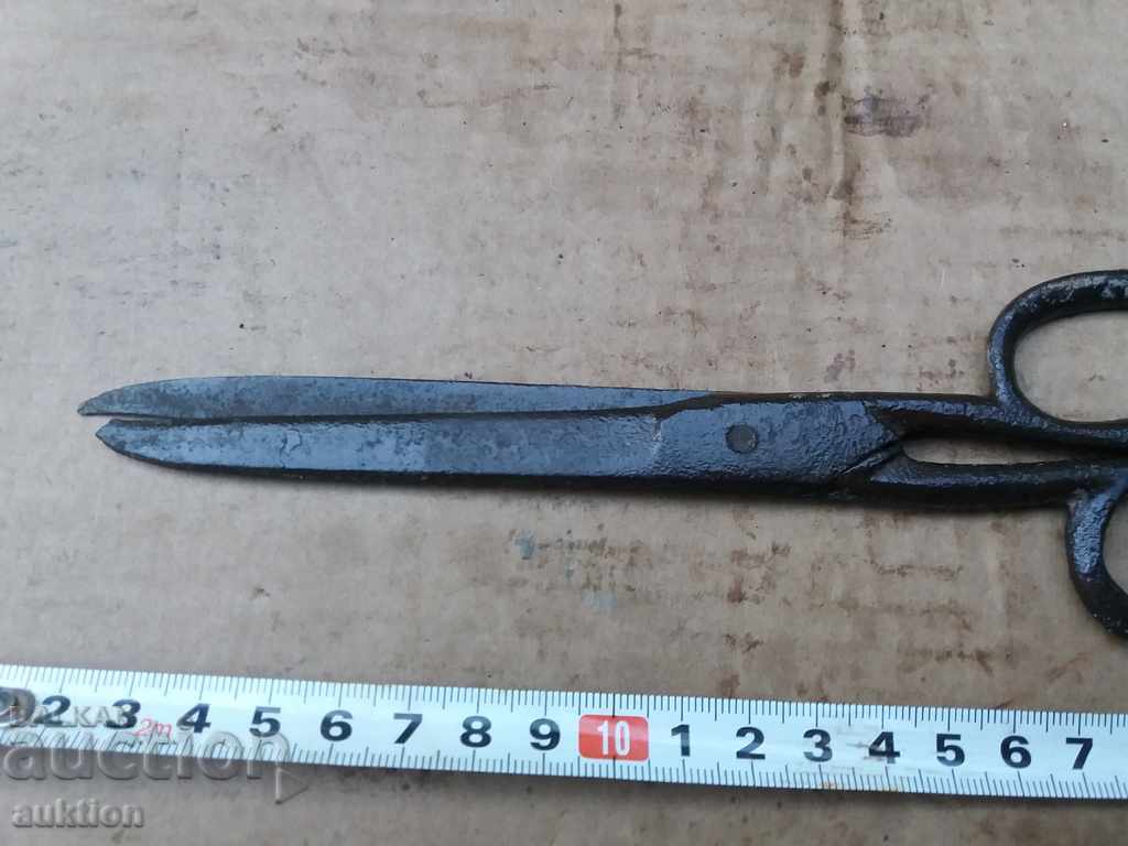 Auction  OLD FORGED SCISSORS FOR ABA CUTTING