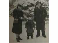 ARMENIAN FOX COLLAR ELEGANT FAMILY 1940 PHOTO
