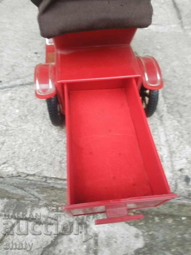 Auction Old lantern cart. Lantern box. Auction Old lantern cart. Lantern box.