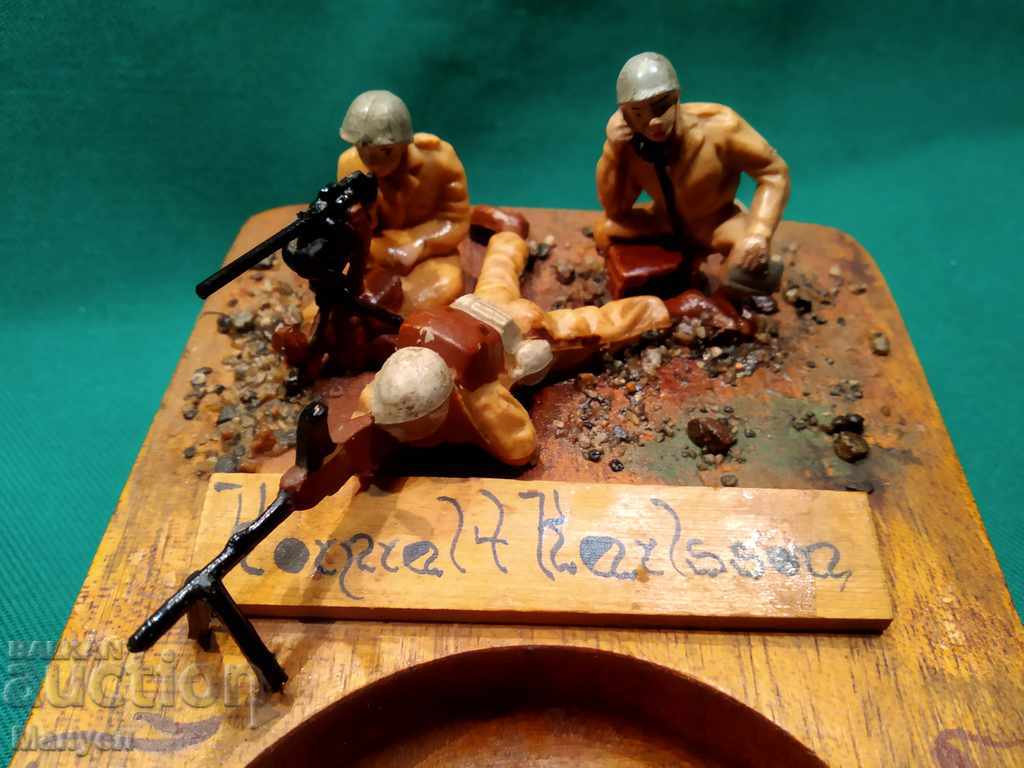 Auction I am selling an old military diorama 1958-1959 Auction I am selling an old military diorama 1958-1959