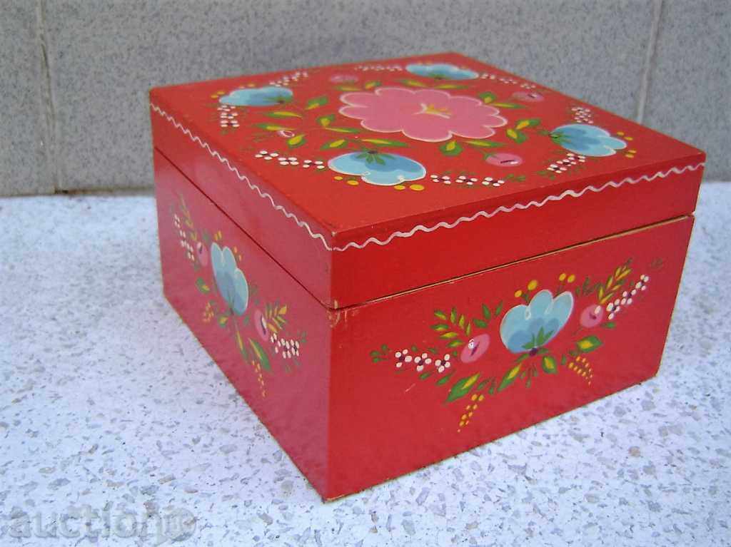 STARA ζωγραφισμένα στο χέρι ξύλινα κιβώτια με τιμή 20.00 BGN | € 10.23 STARA ζωγραφισμένα στο χέρι ξύλινα κιβώτια με τιμή 20.00 BGN | € 10.23