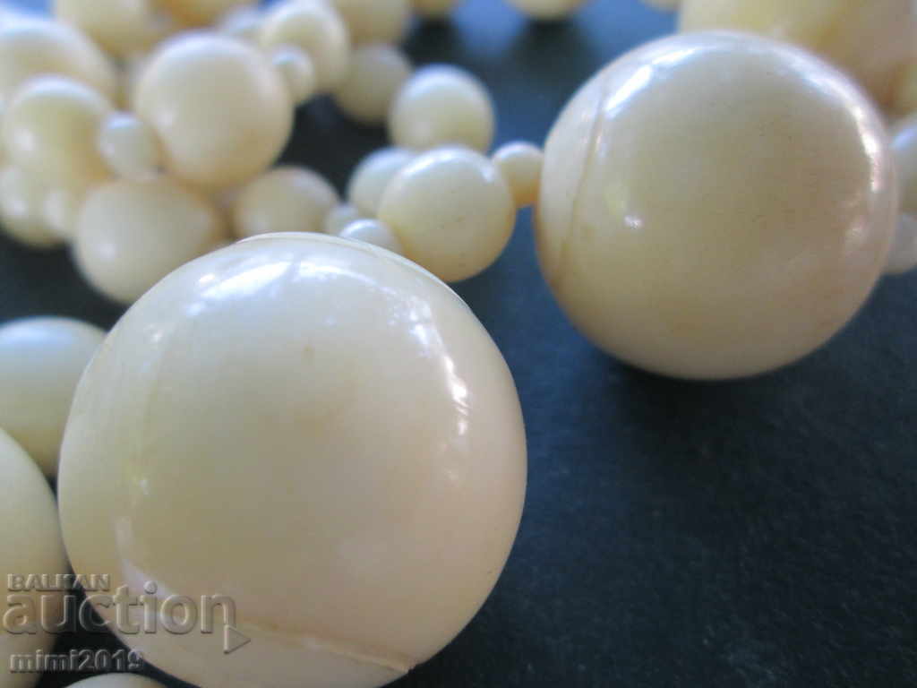 Δημοπρασία Παλιό κολιέ από κόκκαλο