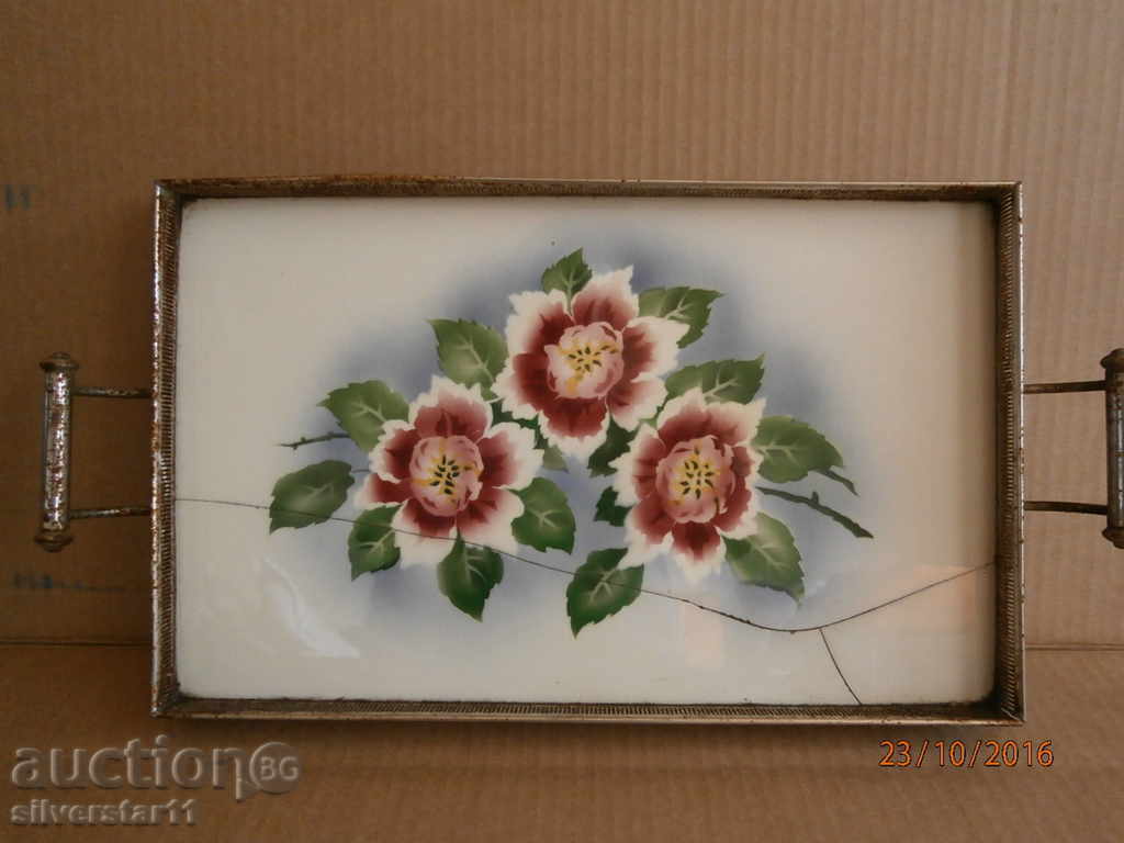 old porcelain tray with price 35.00 BGN | € 17.90 old porcelain tray with price 35.00 BGN | € 17.90