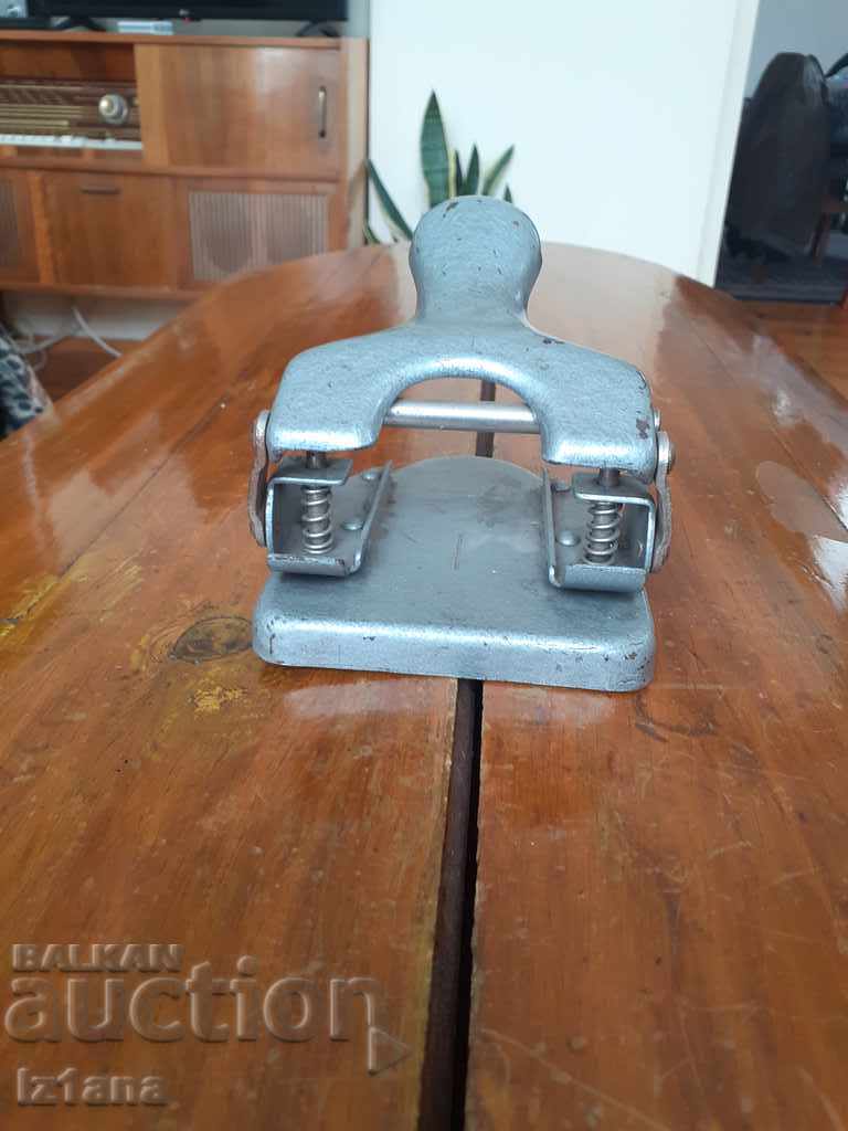 Auction An old perforator Auction An old perforator