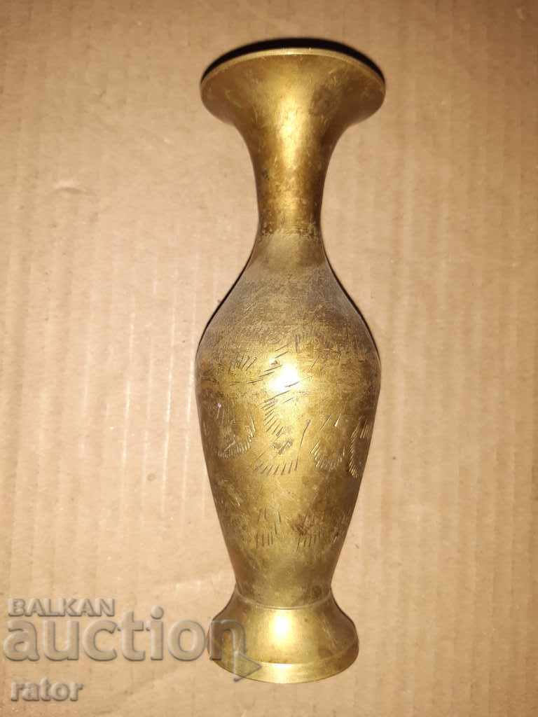 Bronze vase with price 12.00 BGN | € 6.14 Bronze vase with price 12.00 BGN | € 6.14