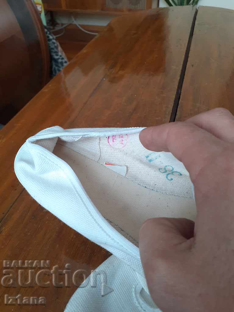 Delivery of Old sneakers, canvas PIRIN