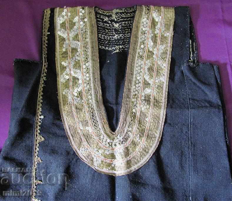 19 век Фолк Арт Женска Носия, Костюм златна сърма и пайети with price 260.00 BGN | € 132.94 19 век Фолк Арт Женска Носия, Костюм златна сърма и пайети with price 260.00 BGN | € 132.94