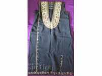 19 век Фолк Арт Женска Носия, Костюм златна сърма и пайети