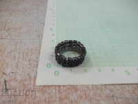 Extendable ring with stones