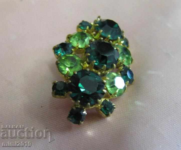 Delivery of Vintage Women's Brooch Bohemia Delivery of Vintage Women's Brooch Bohemia