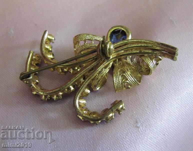 Auction Vintage Women's Brooch Bohemia Auction Vintage Women's Brooch Bohemia