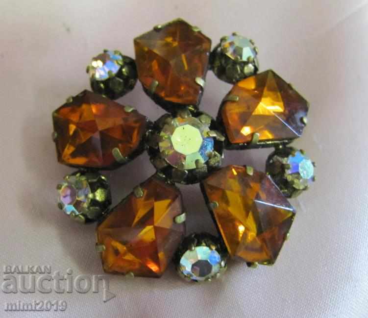 Vintage Women's Brooch Bohemia with price 90.00 BGN | € 46.02 Vintage Women's Brooch Bohemia with price 90.00 BGN | € 46.02