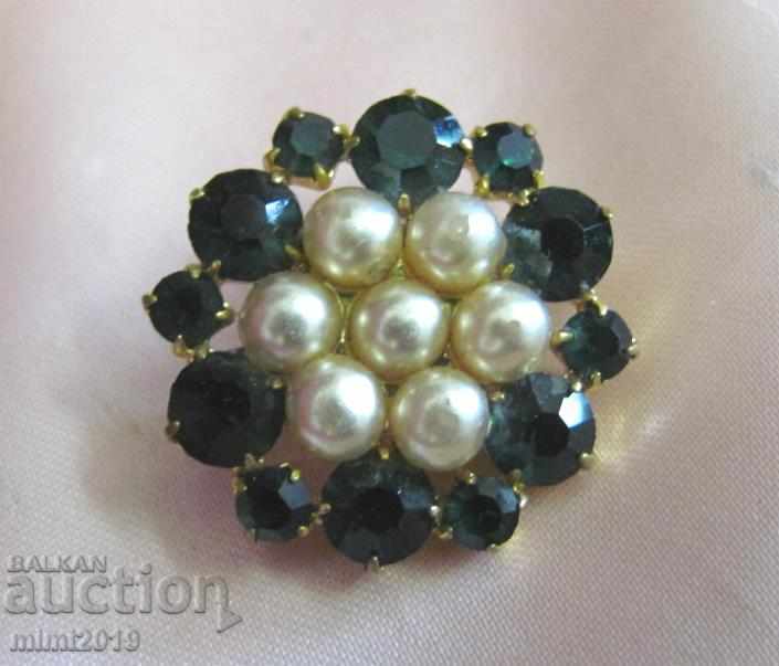 Vintage Women's Brooch Bohemia with price 90.00 BGN | € 46.02 Vintage Women's Brooch Bohemia with price 90.00 BGN | € 46.02