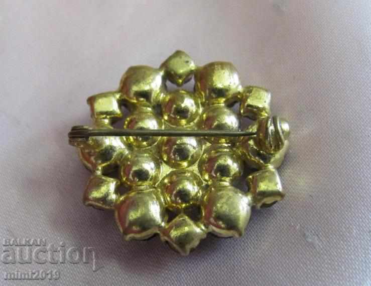 Delivery of Vintage Women's Brooch Bohemia Delivery of Vintage Women's Brooch Bohemia