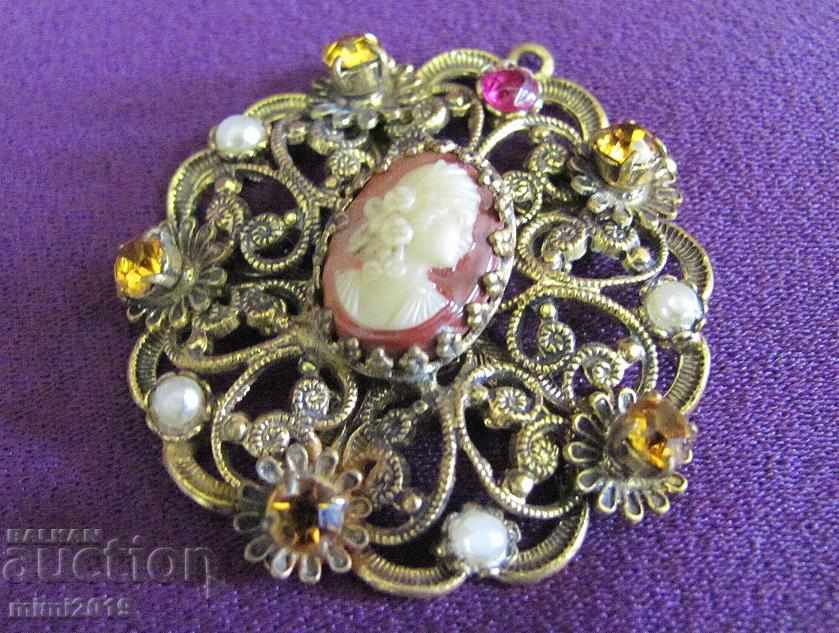 Vintage Γυναικεία Κοσμήματα ρουμπίνι και citrine με τιμή 190.00 BGN | € 97.15 Vintage Γυναικεία Κοσμήματα ρουμπίνι και citrine με τιμή 190.00 BGN | € 97.15