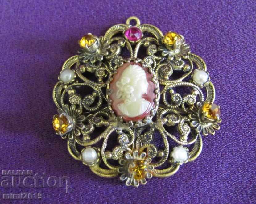 Vintage Women's Jewelry Cameo ruby and citrine