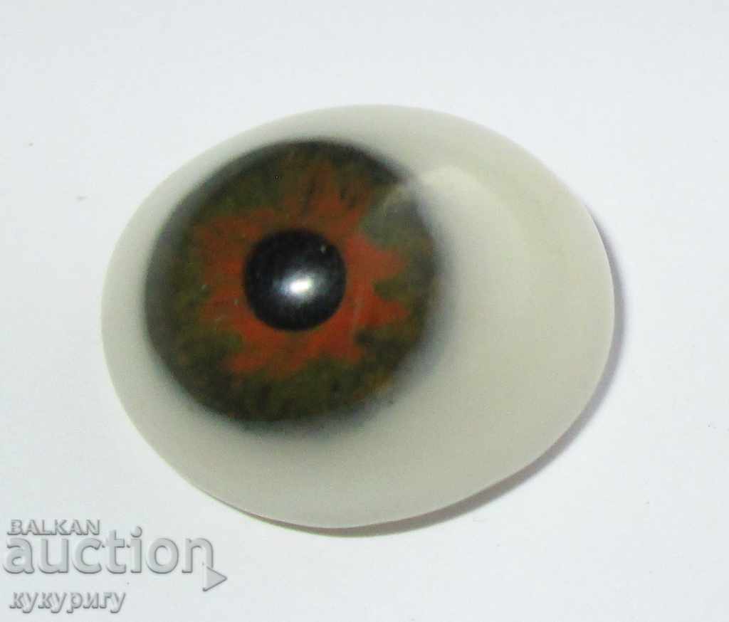 Delivery of An old human artificial eye medical device Delivery of An old human artificial eye medical device