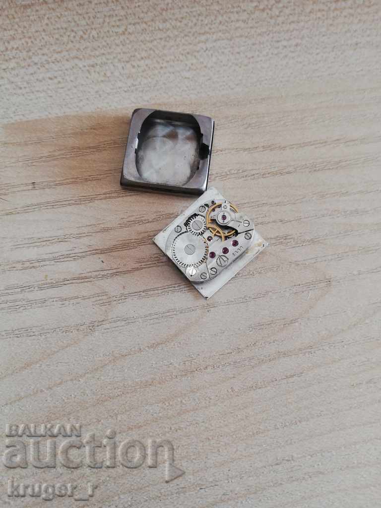 Livrarea Mașină de ceas pentru doamnă LUCH. Livrarea Mașină de ceas pentru doamnă LUCH.