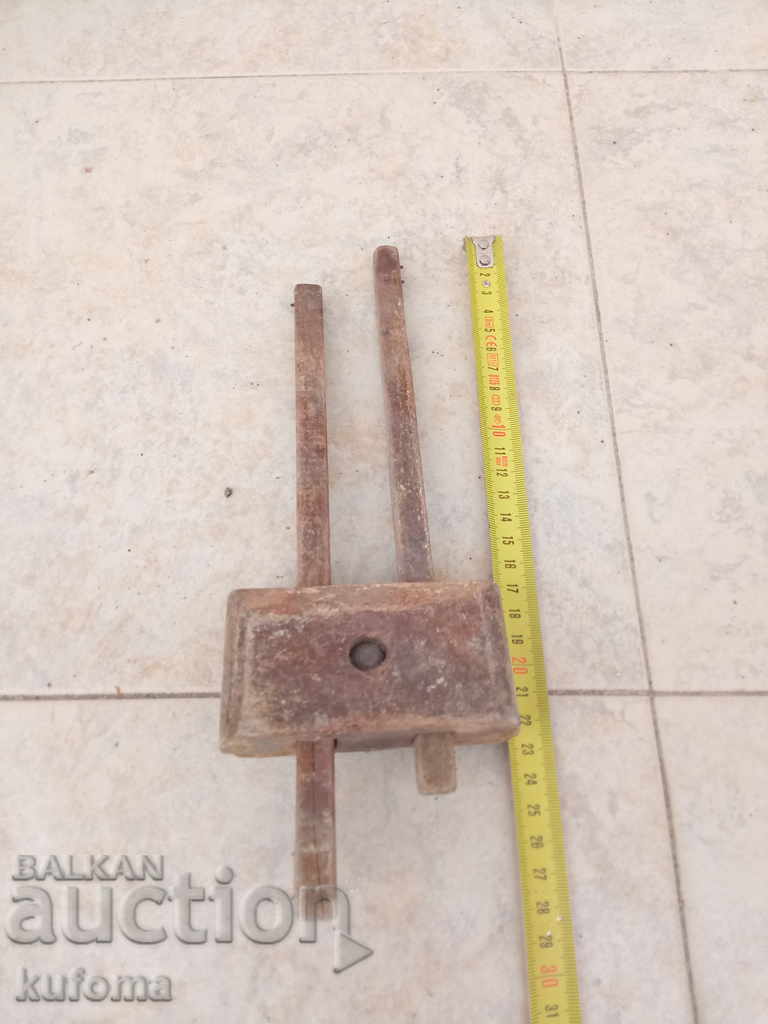 Παλιά εργαλείο ξυλουργού με τιμή 9.99 BGN | € 5.11 Παλιά εργαλείο ξυλουργού με τιμή 9.99 BGN | € 5.11