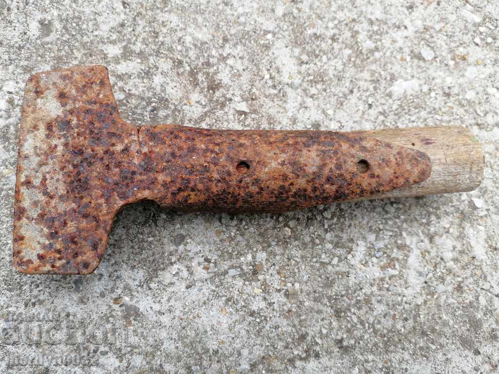 Old forged scabbard, hoe, gingerbread, gingerbread with price 29.00 BGN | € 14.83 Old forged scabbard, hoe, gingerbread, gingerbread with price 29.00 BGN | € 14.83