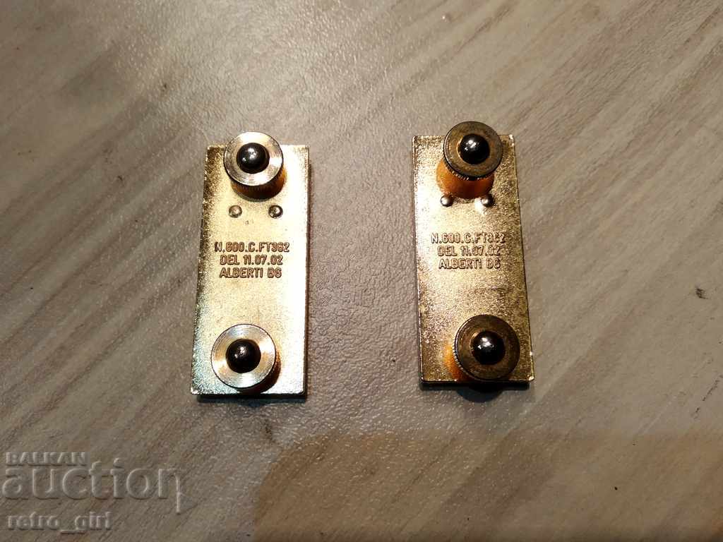 I am selling military buttonholes - Italy. with price 10.00 BGN | € 5.11 I am selling military buttonholes - Italy. with price 10.00 BGN | € 5.11