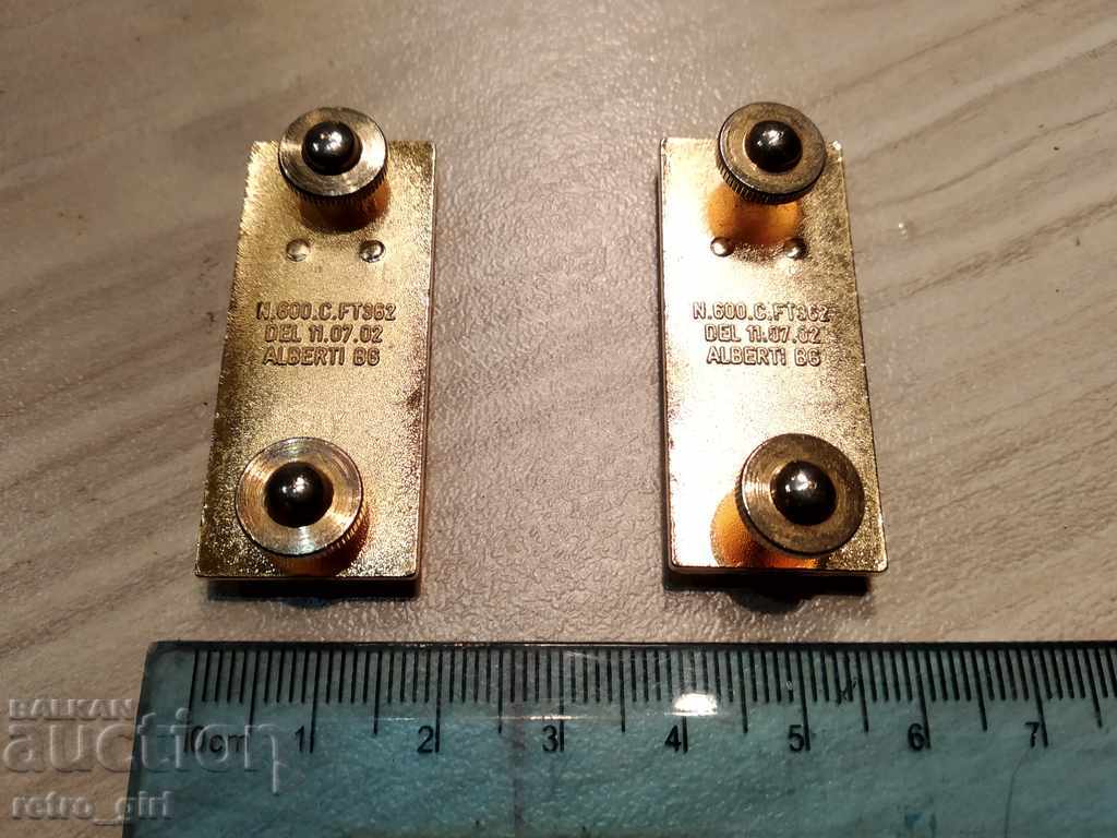 Auction I am selling military buttonholes - Italy. Auction I am selling military buttonholes - Italy.